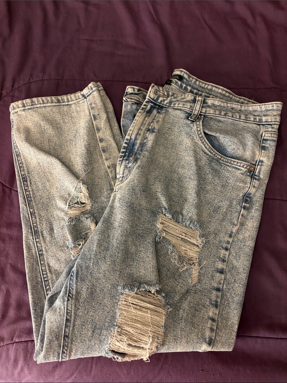 wild fable Women's Distressed Light Wash Blue Relaxed Jeans
